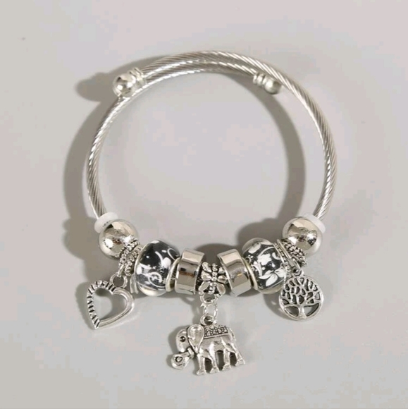 Elephant 🐘 Charm bracelet - Picture 4 of 5